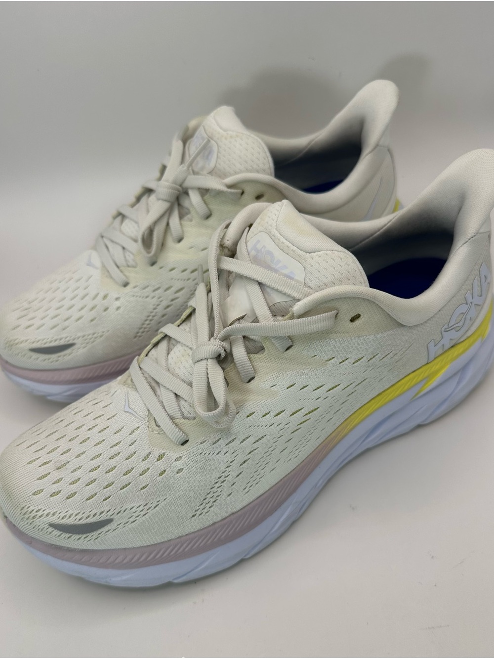 Hoka One One Womens Clifton 8 1119394 BDBBW Ivory Running Shoes Size 9.B